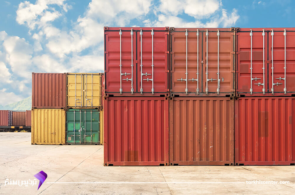 استریپ کانتینر به تخلیه بار از یک کانتینر دربست (FCL) اشاره دارد